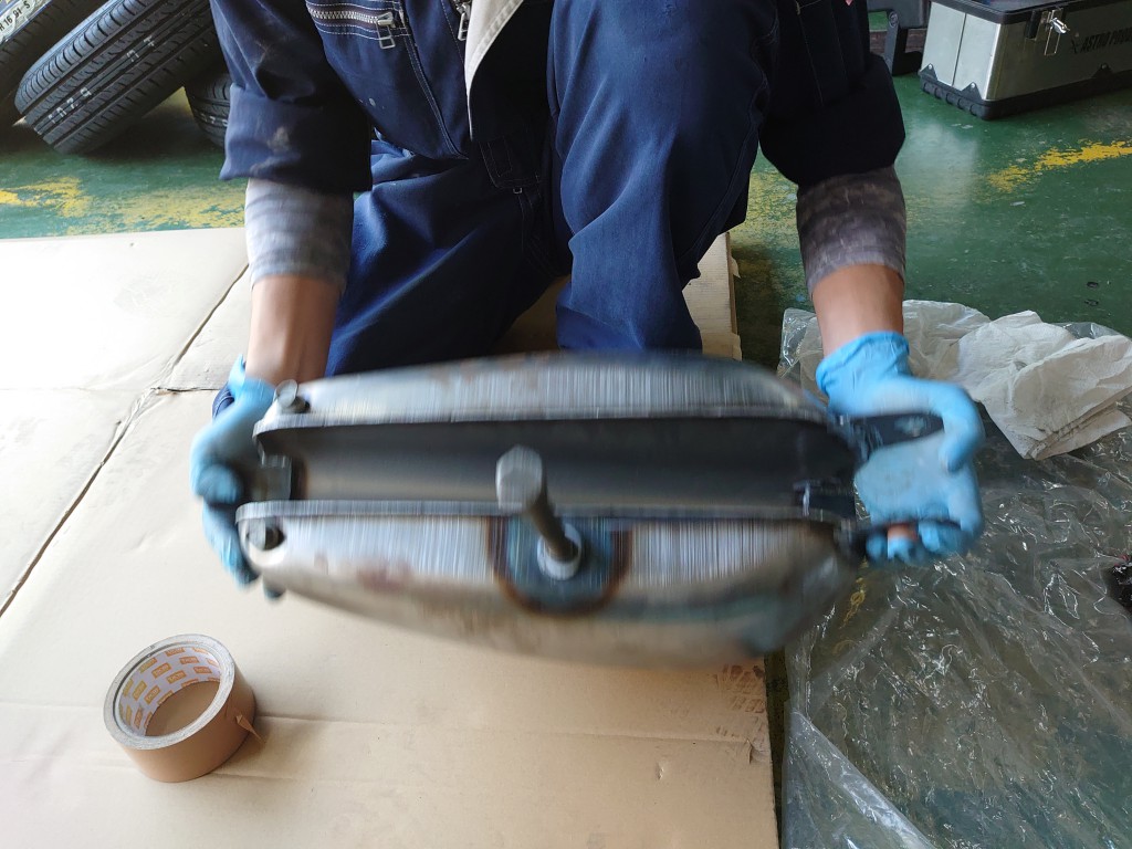 DSCPDC_0003_BURST20220419162518369_COVER