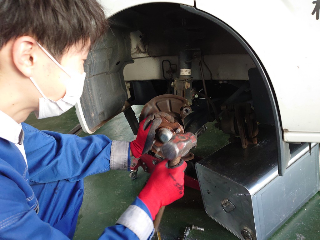 DSCPDC_0003_BURST20221203111153877_COVER